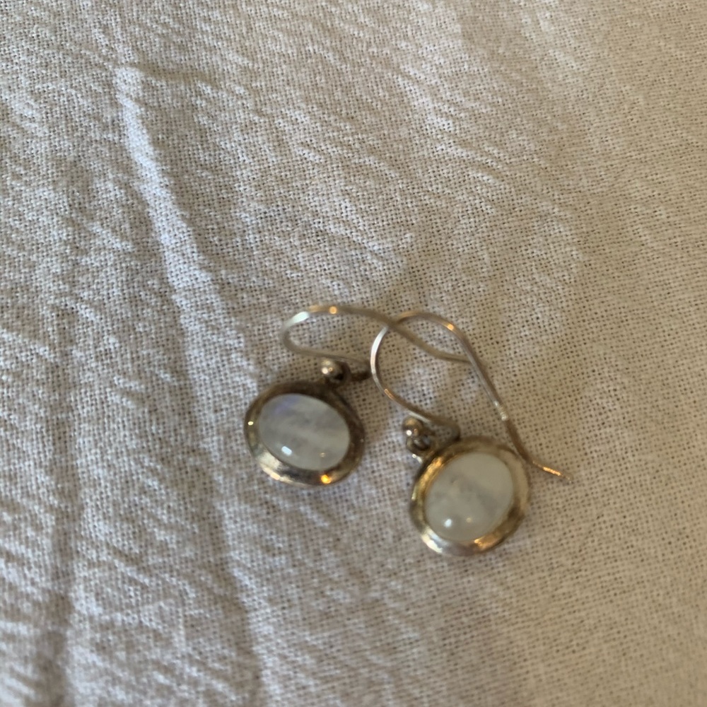 Mother of pearl drop earrings